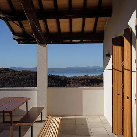 Est Villa *