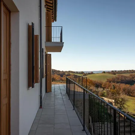 Est Villa